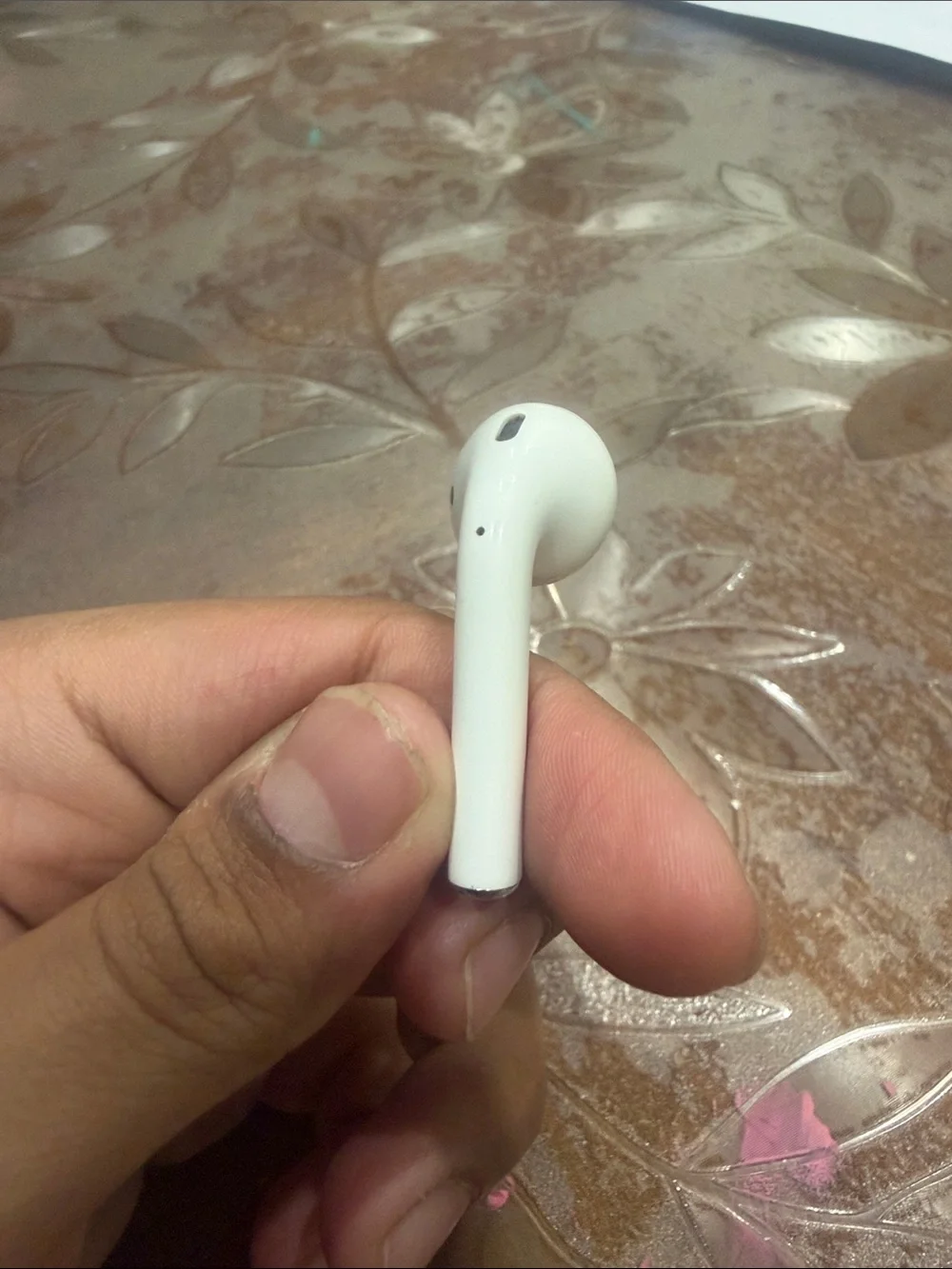 Apple White Earbud Headphone Single Left
